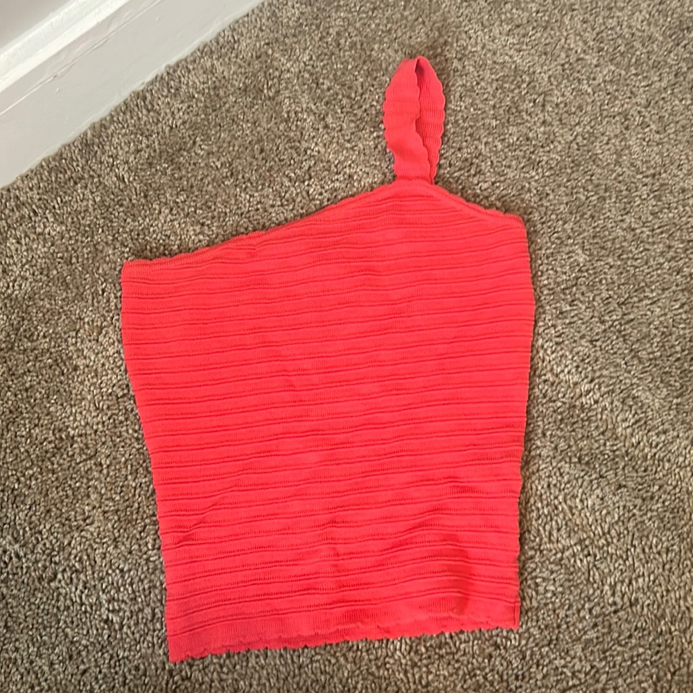 Super down small fitted red one shoulder top